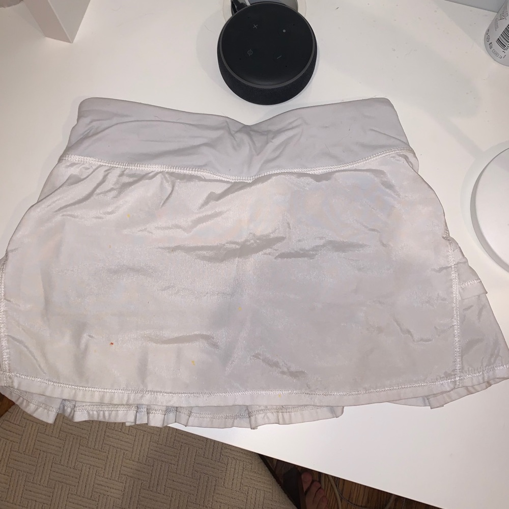 White ivivva set the pace skirt